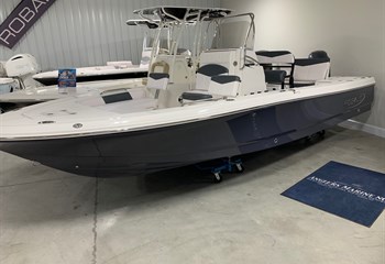 2022 Robalo 226 Cayman Shark Gray  Boat